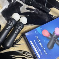 PS4 Move Controllers 