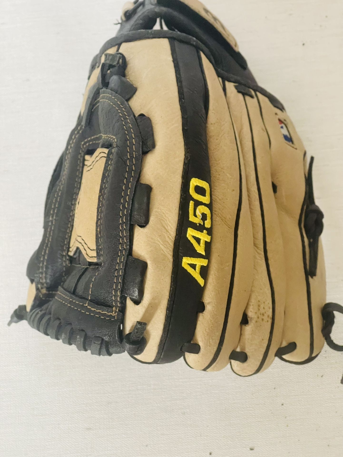 Wilson 12 Baseball Glove