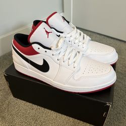 Jordan 1 Retro Lows “Red University”