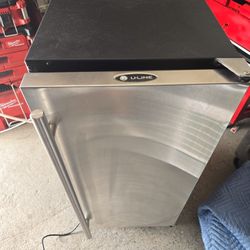 U Line  Ice Machine