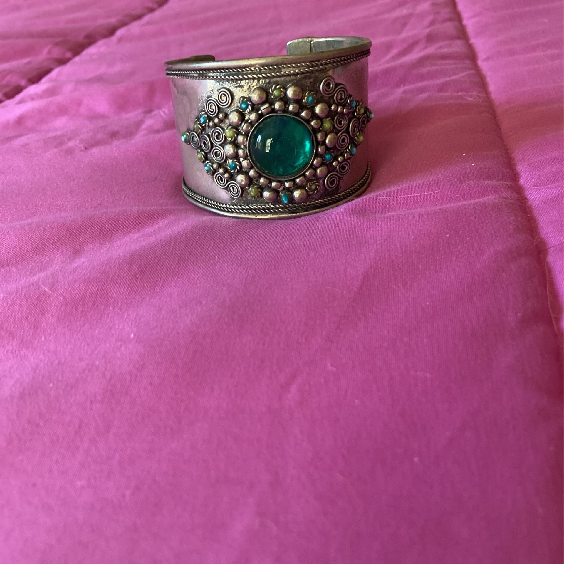Soho Looking Bracelet Adjustable Beautiful Beaded Colors