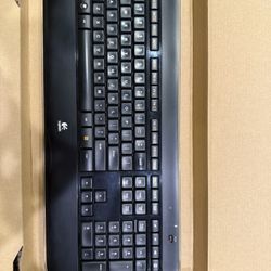 Logitech Wireless Keyboard 
