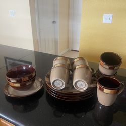 3 Platos Grandes Y 1  Mediano 2 Bowl Y 7 Tazas