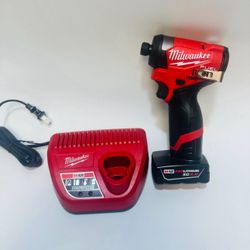 🔥 Milwaukee Fuel Impact Driver M12 + M12 2.0 Milwaukee Battery +  Milwaukee M12 Charger