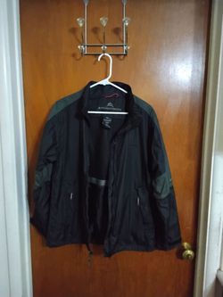 Stormtech Black Zip-Up Men's Medium Rain Coat