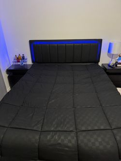 Led Queen bedroom set