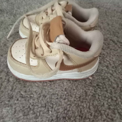 Infant nikes