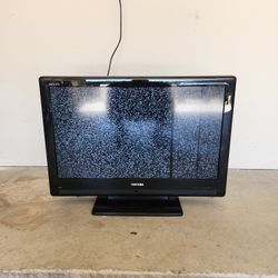 32" Toshiba LCD TV (REGZA) - For Parts or Garage Use