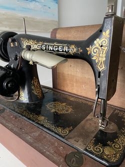 Rare Vintage Singer Sewing Machine
