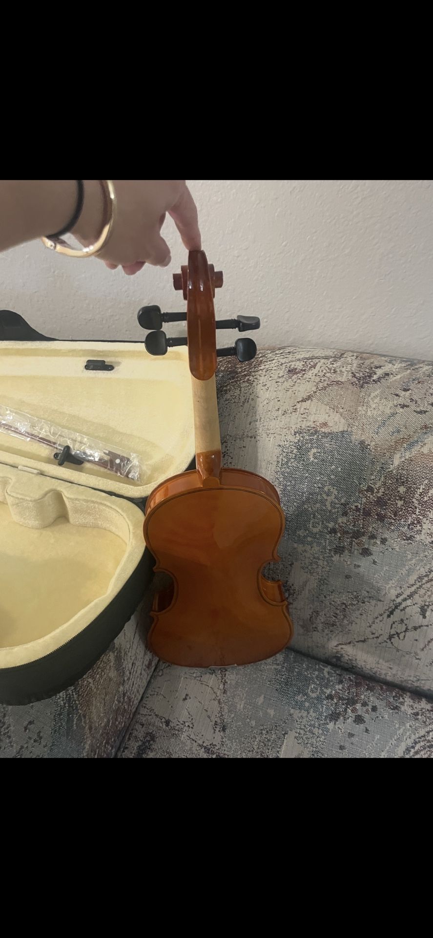 Excellent violin, works like new