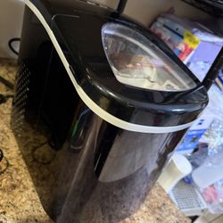 Frigidaire Ice Maker