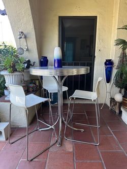 Retro Mid Century y bar height dining table with 3 IKEA bar stools