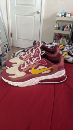 Nike Air Max 270 React Mens Size 10 Red White Athletic Running Shoes $40 firm