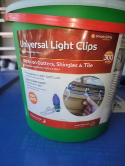 Universal Christmas Light Clips