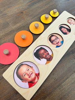 Lovevery Circle of Friends Puzzle – Like New
