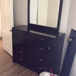 6 Drawer Dresser W Mirror 