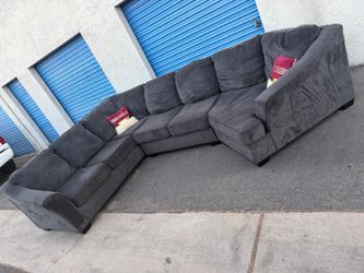 Modern sectional couch gray, 🛋 very clean