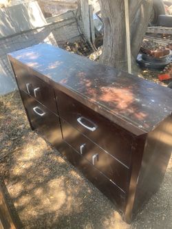 Dresser