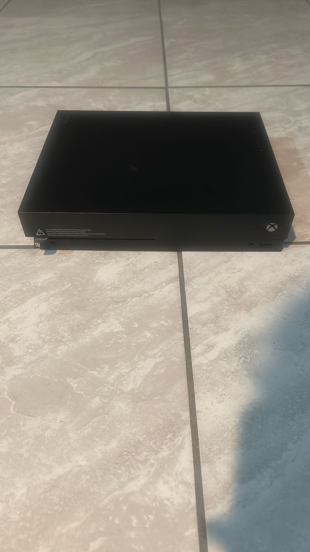 Xbox One x - 800 GB