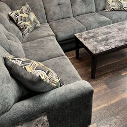 Very nice Brand New Sectional 