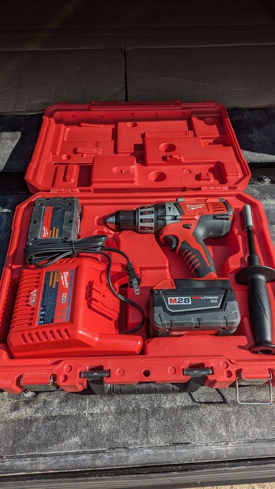 Milwaukee 0726-22 M28 Cordless Lithium-Ion 1/2" Hammer Drill
