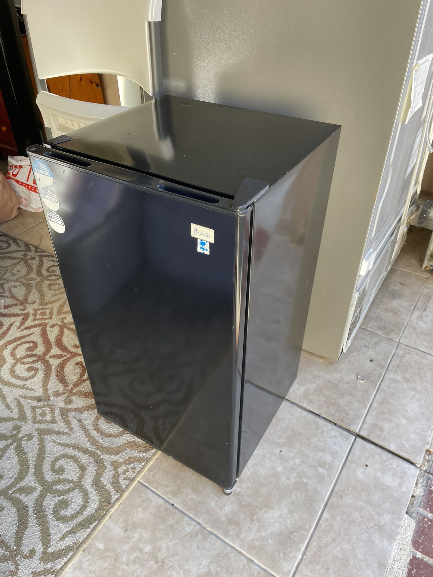 Mini Fridge. Sale! (Avanti)4.4 cu. ft. – Black