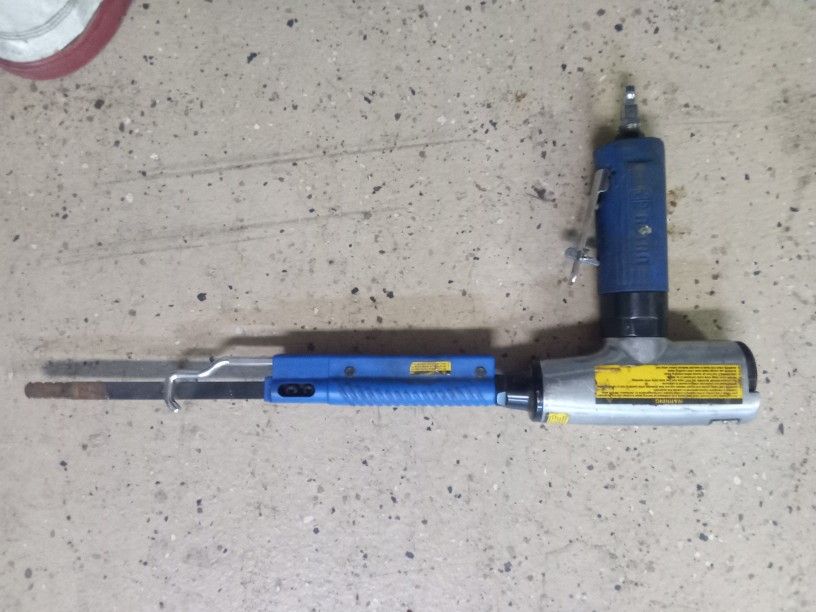 Astro Pneumatic. Air Windshield Remover