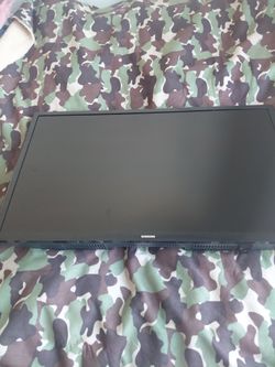 32 SAMSUNG FLAT TV ALMOST NEW