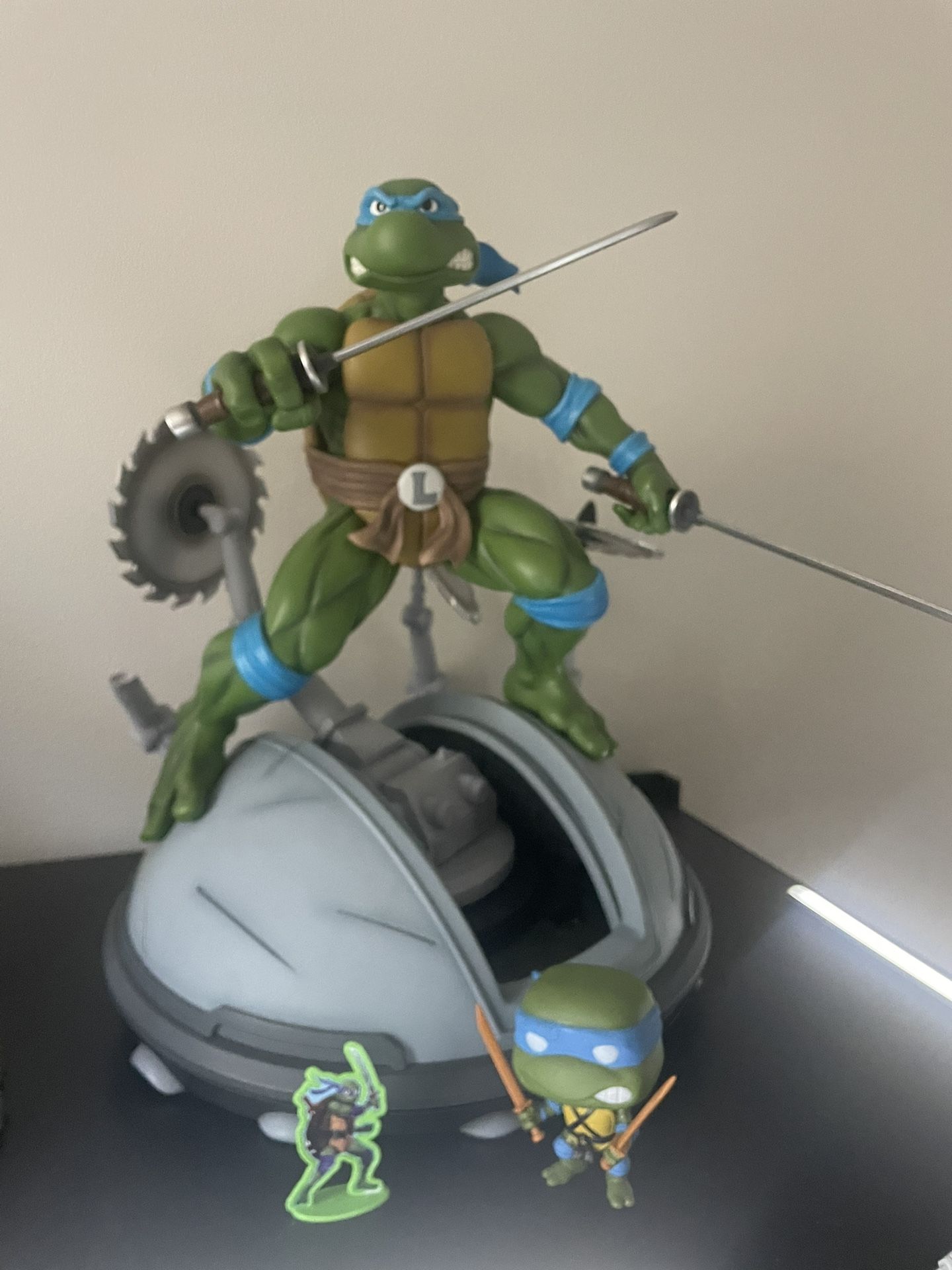 Leonardo 1/4 Exclusive Statue