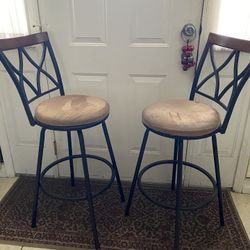 2 Barstools