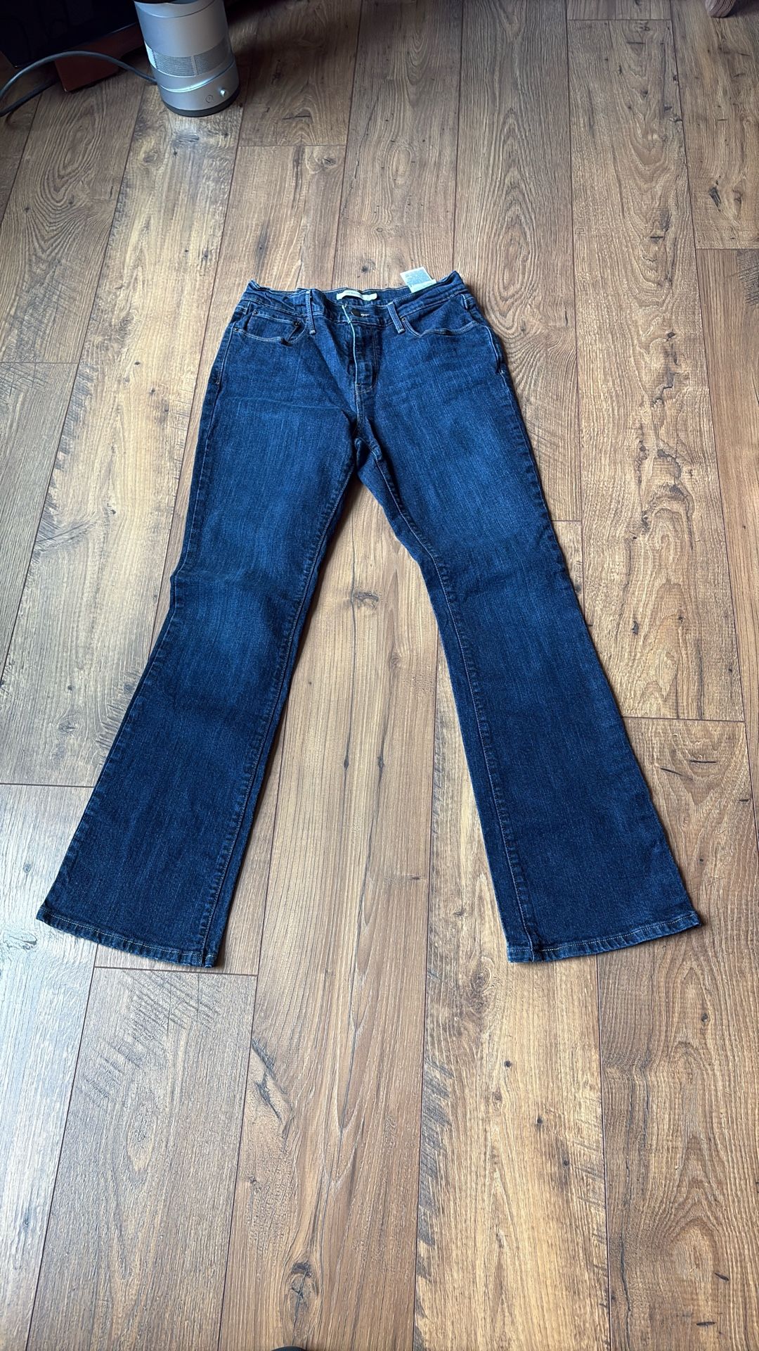Levi’s 515 Boot Cut Women’s Jeans, Size 8