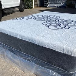 Full Bamboo Cool Gel Memory Foam!•••