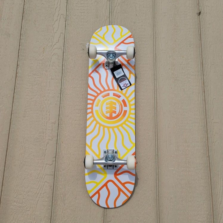 ELEMENT SKATEBOARD SIZE 7.75