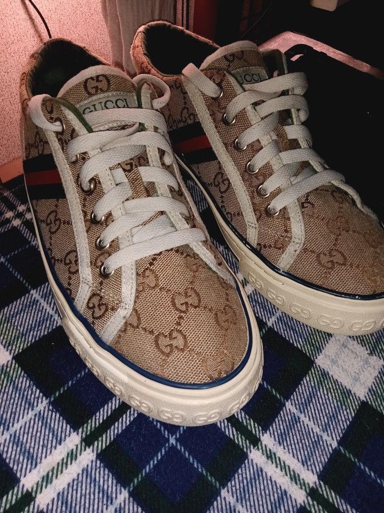 GUCCI TENNIS SHOES