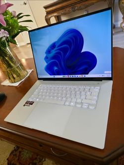 ASUS Zenbook S 16 - 3K Oled - Ryzen AI 9 - 24GB
