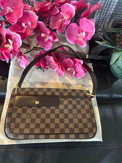 Authentic Louis Vuitton  wallet is new never used both authentic