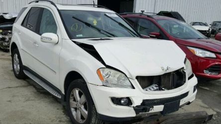 2008 Mercedes Benz ML 500 parting out only