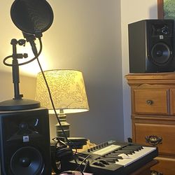 JBL STUDIO MONITORS PAIR