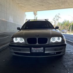 2000 BMW 323i