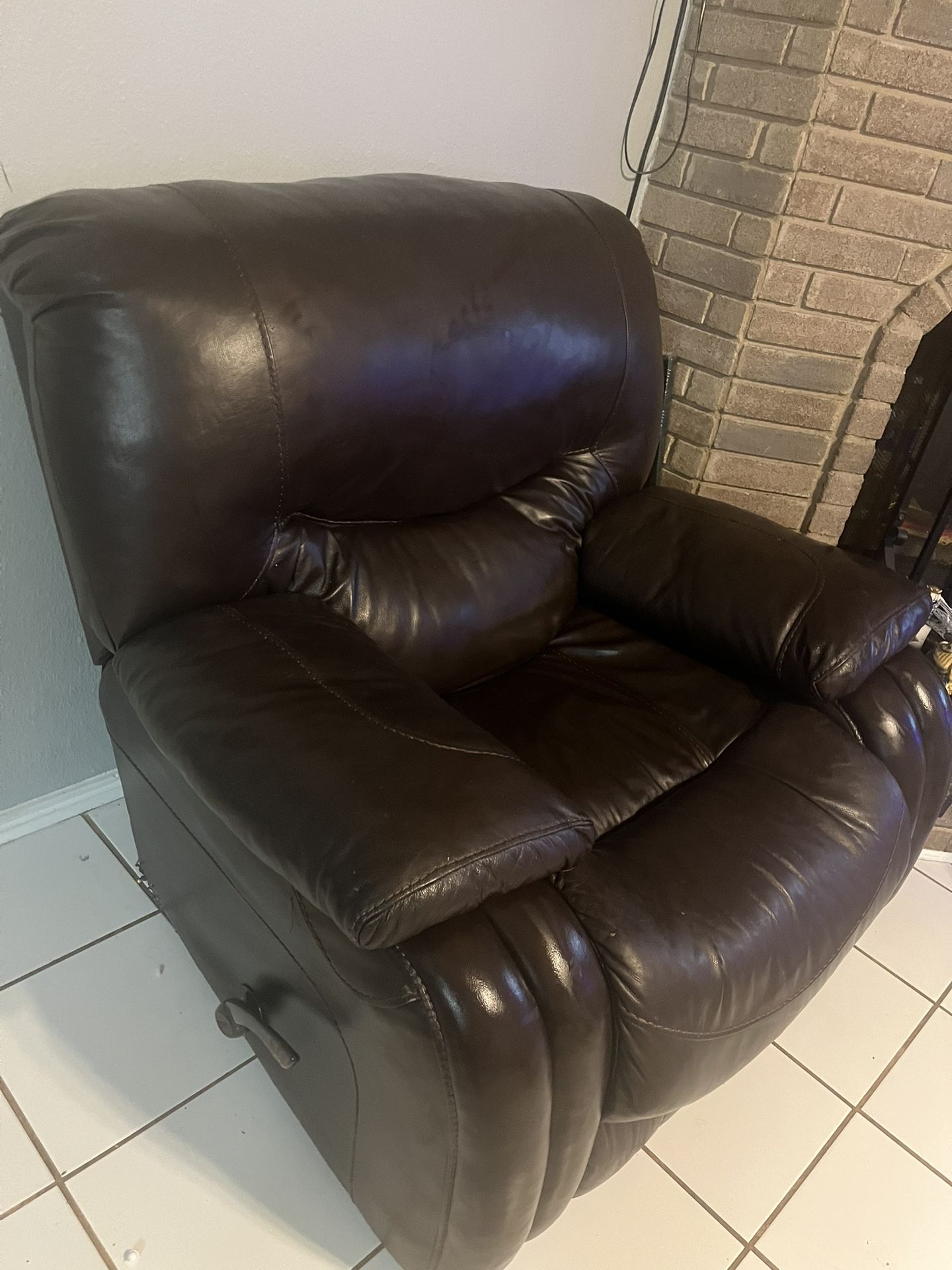 Large Recliner Chair (Coffee Brown) for Sale in San Antonio, TX OfferUp