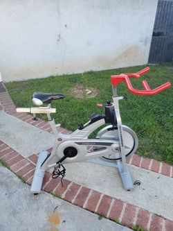 Schwinn Evolution (Delivery Available)