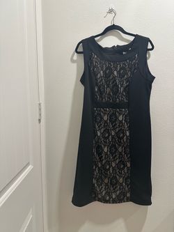 Used Women's Black Lace Panel Knee-Length Sleeveless Dress Shelby and Palmer 14