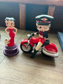 Small Betty boop statues