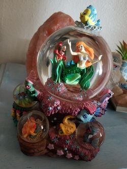 Vintage little mermaid snow globe