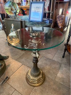 Vintage Brass side, Table