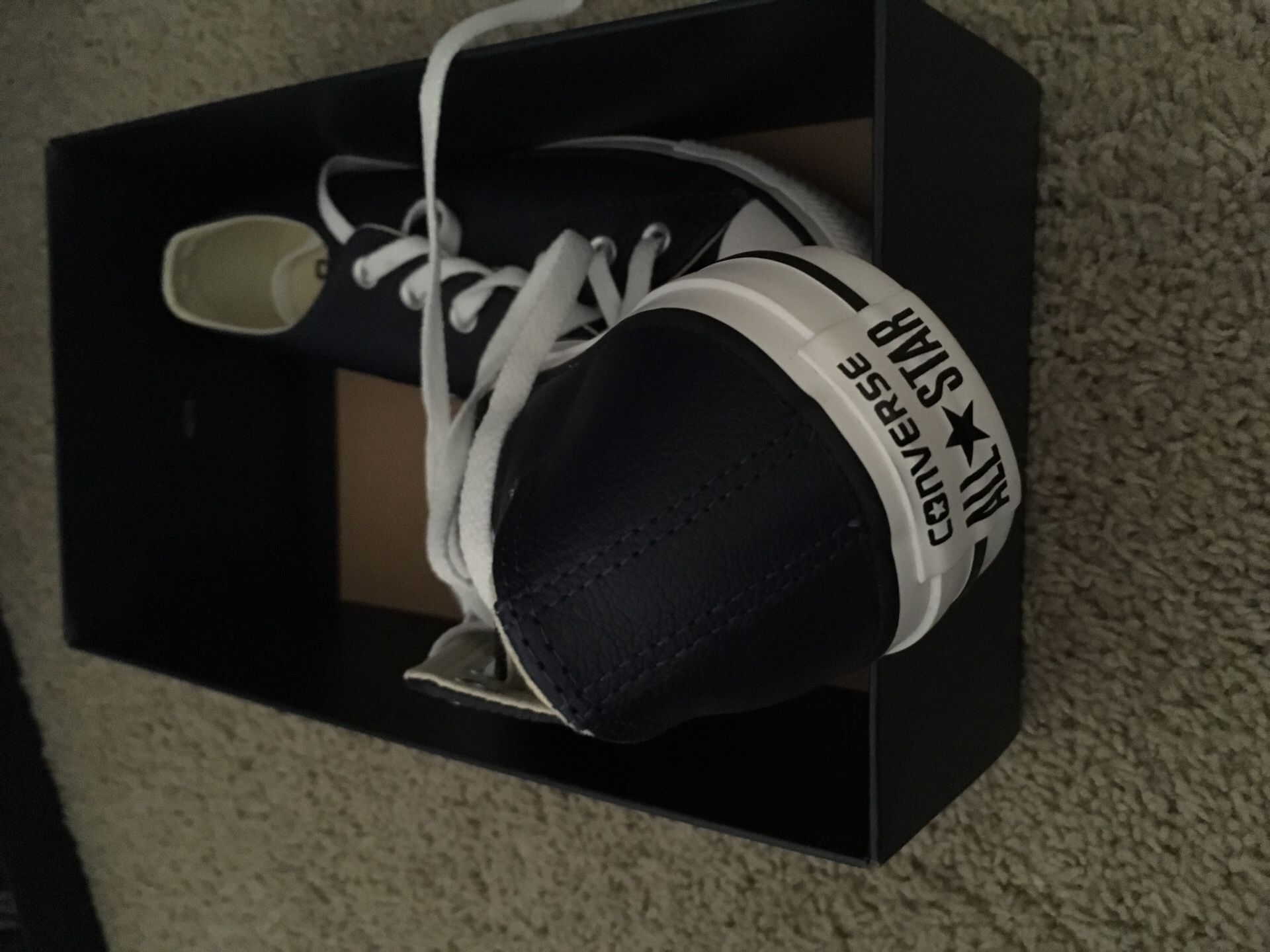 Leather Converse sneakers. 8.5 womens. Navy. Never worn. for Sale in La