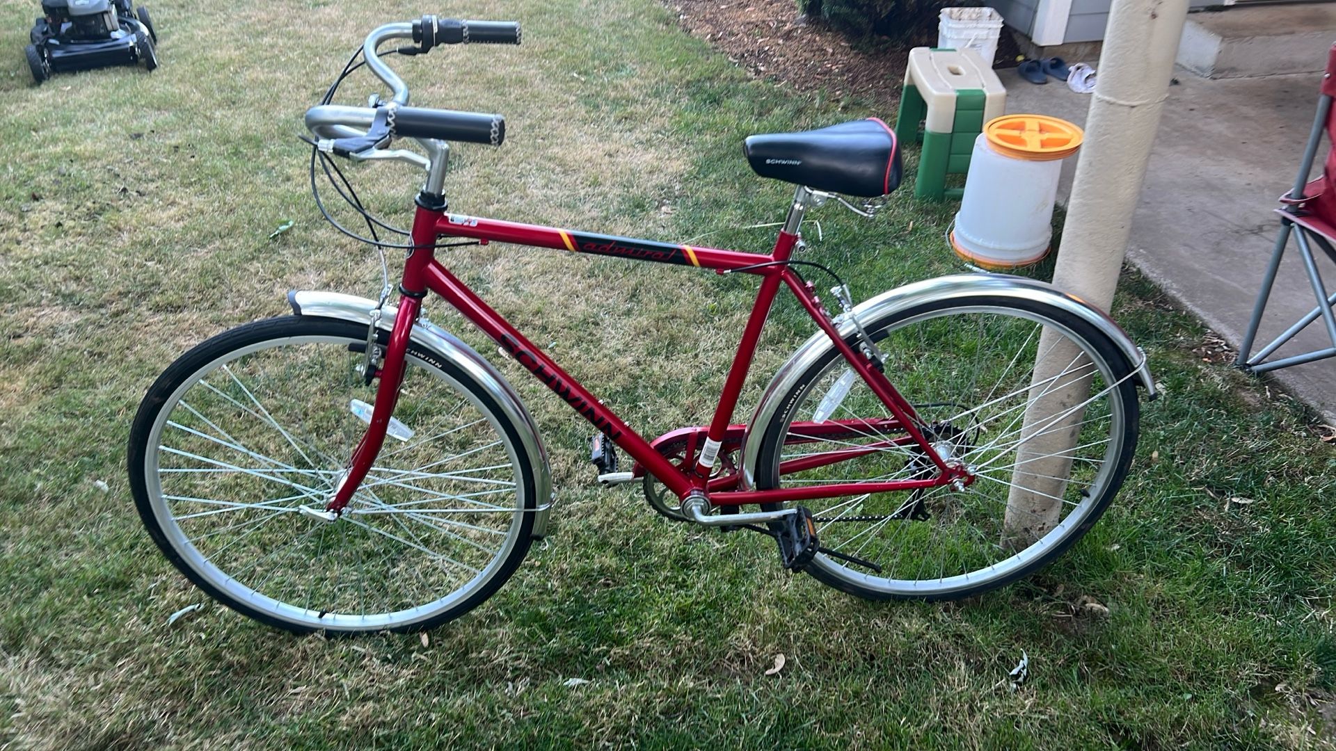 Schwinn hybrid bike