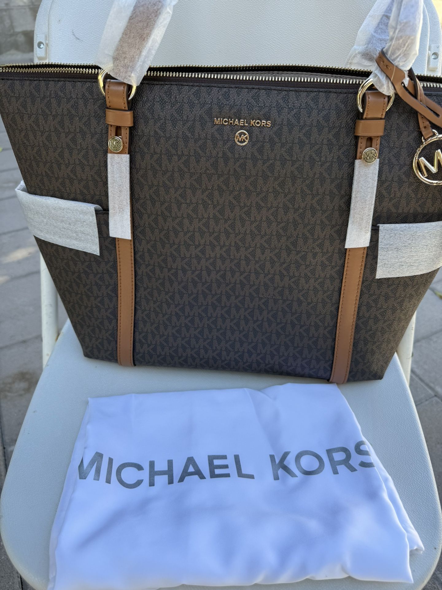 Michael Kors Tote π