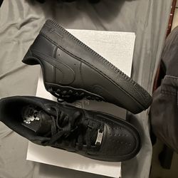Air Force One Nike Low Black Men’s 10 New With Box! Never Worn!
