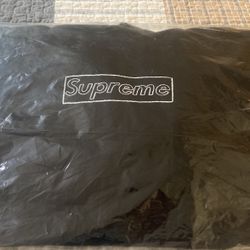 Supreme Black Large  Hooded Sweatshi